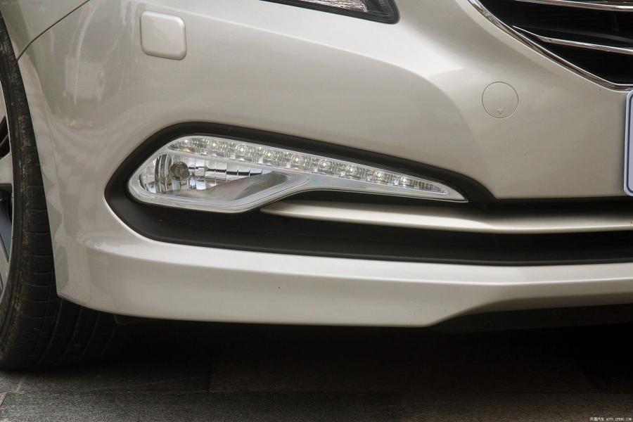 Детали экстерьера Hyundai Mistra 2014 года  (CN) (фото 18 из 44)